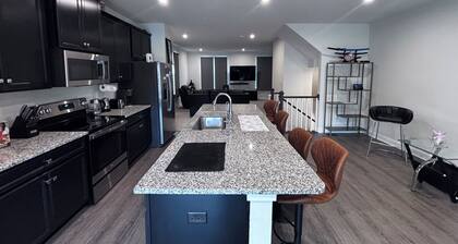 Beautiful 3-bedroom townhome with AC in charming Bowie