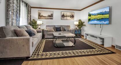 Cozy home in Buffalo near Airport with, Air Cond, 3King Beds, Wi-Fi&Free Parking