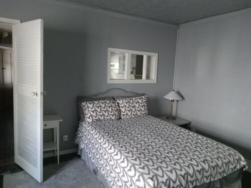 Adorable 1-bedroom Apartment in Vibrant East Atlanta