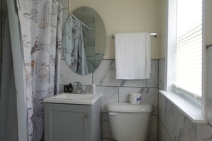 Free toiletries, towels, soap, shampoo