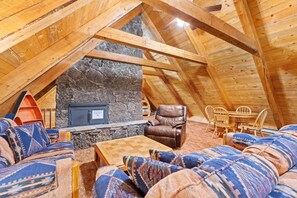 Télévision, cheminée