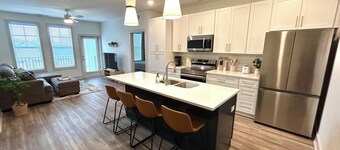 Luxurious 2 Bed 2 Bath • Pool • Gym • Game Room