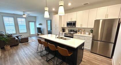 Luxurious 2 Bed 2 Bath • Pool • Gym • Game Room