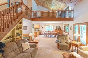 Living area - Peaceful Pet-Friendly Cabin - Easy Trail Access! (Lakewood)