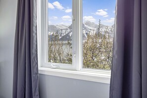 Interior - Spacious 2BR unit near DT Canmore & Banff (Canmore)