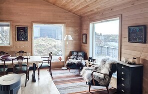 Dining - Cozy home in Tansøy with house a panoramic view (Tansøy)