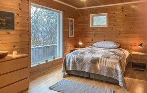 3 bedrooms, travel cot, free WiFi - 3 bedroom stunning home in Tansøy (Tansøy)