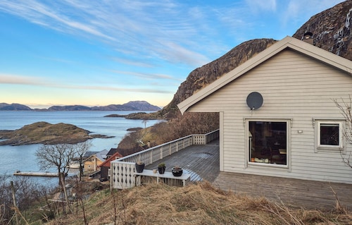 3 bedroom stunning home in Tansøy