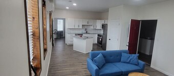 Quiet, trendy and comfortable new apartment near a coffee shop in Windber.