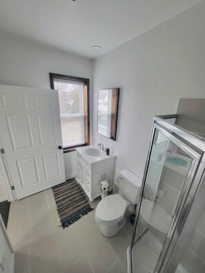 Shower, towels, toilet paper - Modern Mountain Retreat Apt-3-3| High-End Finishes| Easy Highway Access (Windber)