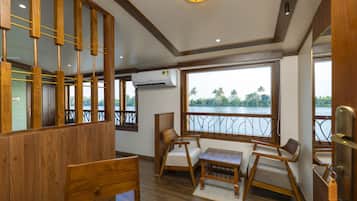 Suite Luxe, vue lac | Intérieur