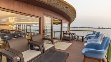 Suite Luxe, vue lac | Terrasse/Patio