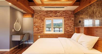 Hanok Pension Wanggyeong