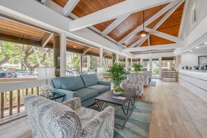 Interior - Remodeled Direct Oceanfront Condo Steps to Pool & Hot Tub-Papakea A209 (Lahaina)