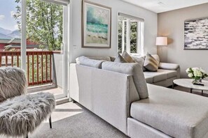 TV, fireplace - Rockies 3BR Townhome w/ Stunning Views + Near DT! (Canmore)