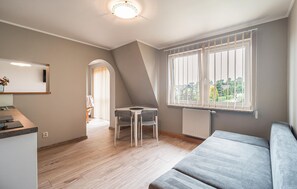 TV - Nice apartment in Rowy with outdoor swimming pool (Rowy)