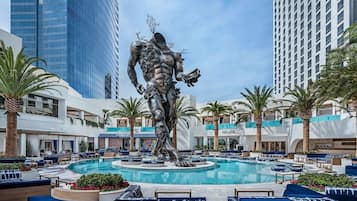 Apartment (0 Bedroom) | Pool | Outdoor pool