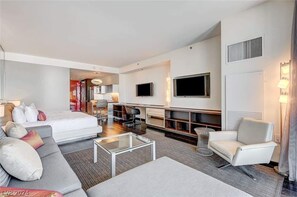 Interior - Stylish Palms Mountain View Studio w/ Balcony Access 28309 (Las Vegas)