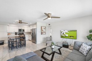 Interior - Chic Scottsdale Apt 1 Fashionsquareoldtown4plex (Scottsdale)