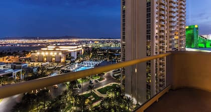 Large 1BR at MGM With Strip View