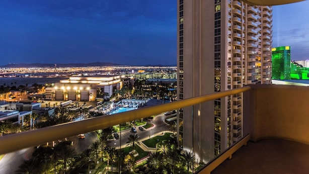 Unclassified image, 1 of 45, button - Large 1BR at MGM With Strip View (Las Vegas)