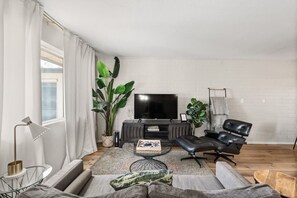 Interior - Fashion Square Apt3 (Scottsdale)