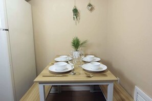 Apartment (1 Bedroom) | Interior - Calm Japandi Retreat With Patio, Near Downtown (Sarasota)