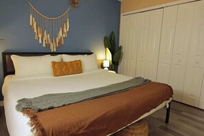 Apartment (1 Bedroom) | Interior - Calm Japandi Retreat With Patio, Near Downtown (Sarasota)