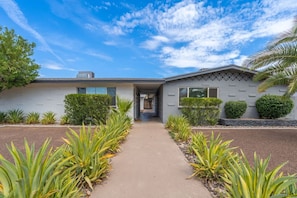 Interior - Fashion Square Apt4 (Scottsdale)