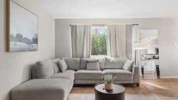 Apartment (2 Bedrooms) | Front of property