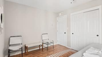 Apartment (2 Bedrooms) | Bahagian dalam