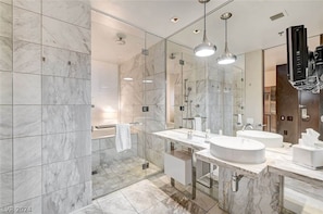 Apartment (0 Bedroom) | Interior - Beautiful Mountain-views Studio at the Palms 1107 (Las Vegas)