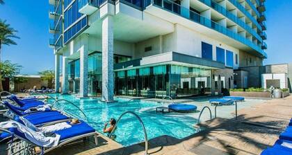 Charming High Floor Strip Views Palms Studio 30306