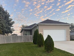 Exterior - Gateway Gathering | Spacious 4BR Home with Game Room Near Downtown & UNL (Lincoln)