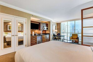 Interior - Luxurious MGM Strip View 07605 Balcony (Las Vegas)