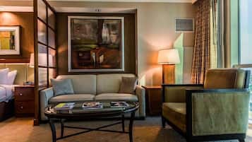 Apartment (0 Bedroom) | Living area | TV