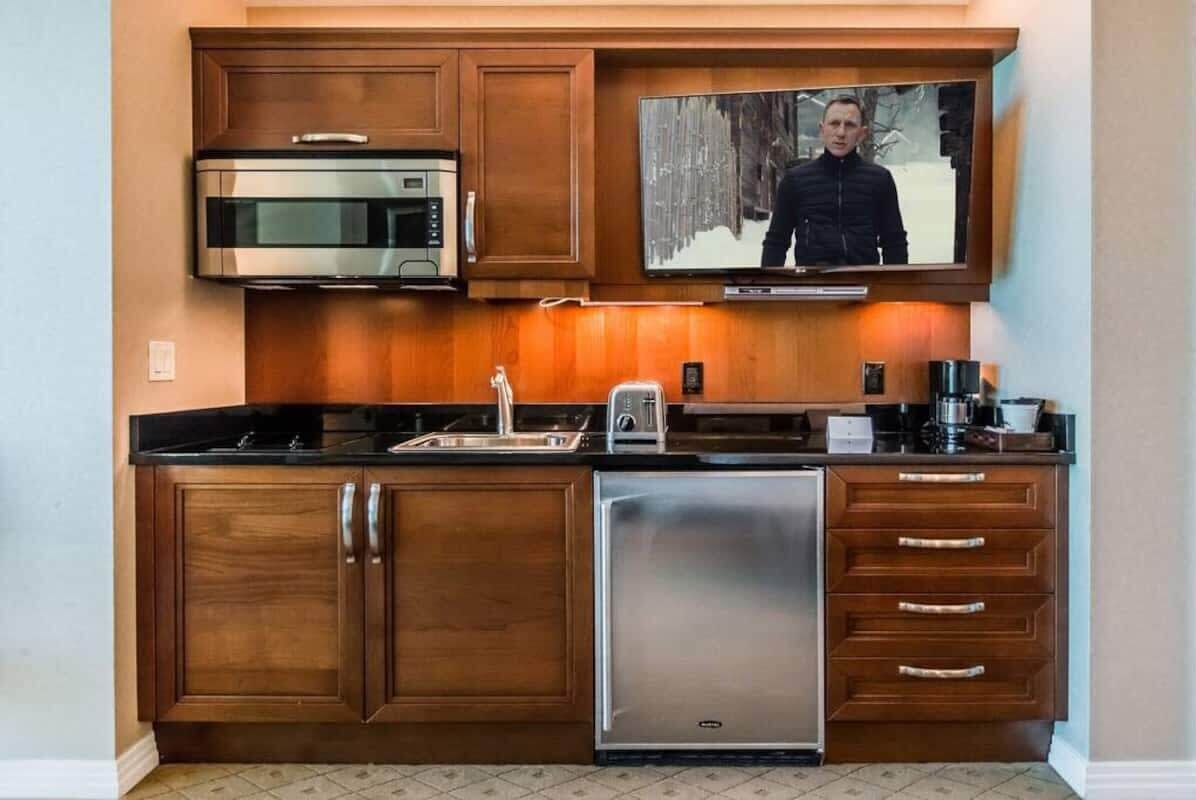 Apartment (0 Bedroom) | Private kitchen | Microwave