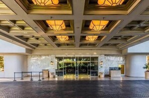 Interior - Free Valet Parking MGM Studio 1911 (Las Vegas)