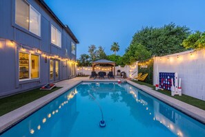 Interior - Extravagant Phoenix Retreat Pool Gazebo Heatedpool (Phoenix)