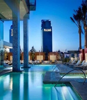 Interior - Luxurious Studio Balcony Access 26319 (Las Vegas)