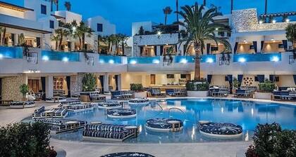 Luxurious Studio Balcony Access 26319