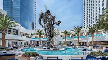 Apartment (0 Bedroom) | Pool | Outdoor pool