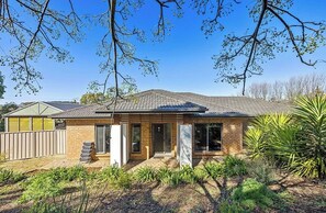 Exterior - Adelaide Hills Escape, Scenic Views, Winery & City (Mount Barker)