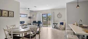 Adelaide Hills Escape, Scenic Views, Winery & City