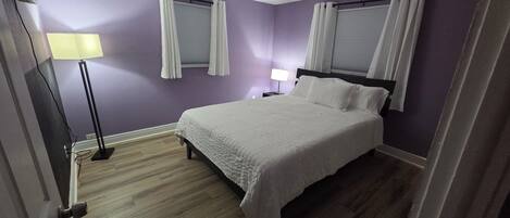 熨斗/熨衫板、Wi-Fi、床單