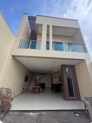 Exterior - Comfortable and safe house in the city center. (Santa Luzia)