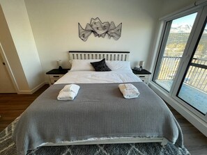 2 bedrooms, iron/ironing board, travel crib, free WiFi