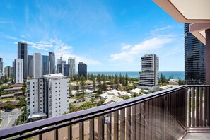 Property grounds - Ocean Views at Yves Mermaid Beach (Mermaid Beach)