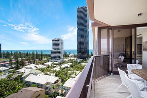 Property grounds - Ocean Views at Yves Mermaid Beach (Mermaid Beach)