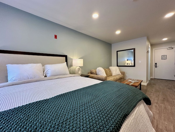 Iron/ironing board, bed sheets - Killington Center 531 (Killington)